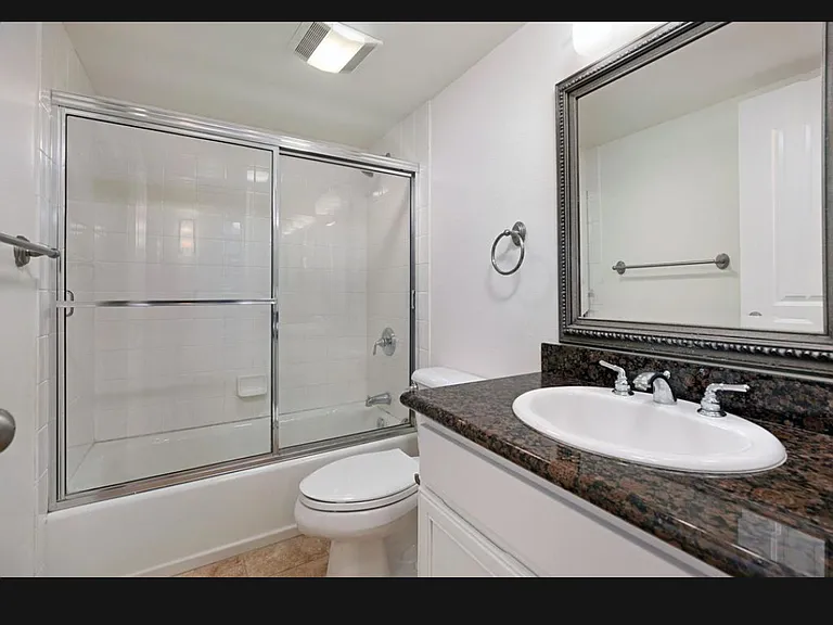 2752 B St #111 — Photo 4
