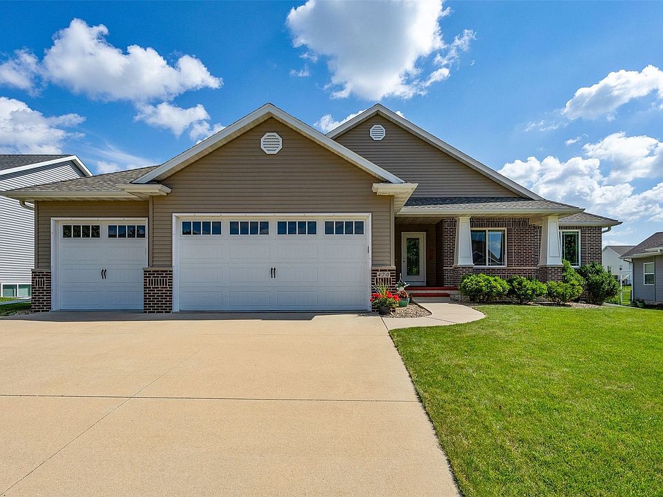 1st image of 470 Oak Park Cir