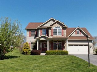 6060 Jennifer Ln, Spring Grove, PA 17362
