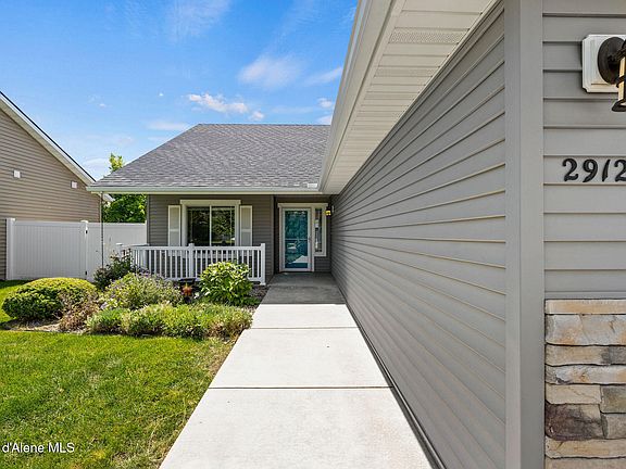 4th image of 2912 E Thrush Dr