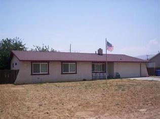 11157 Kiowa Rd, Apple Valley, CA 92308