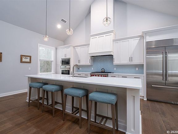 4th image of 7222 NW 43rd Ln