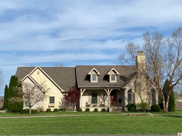 990 Robertson Rd S, Murray, KY 42071