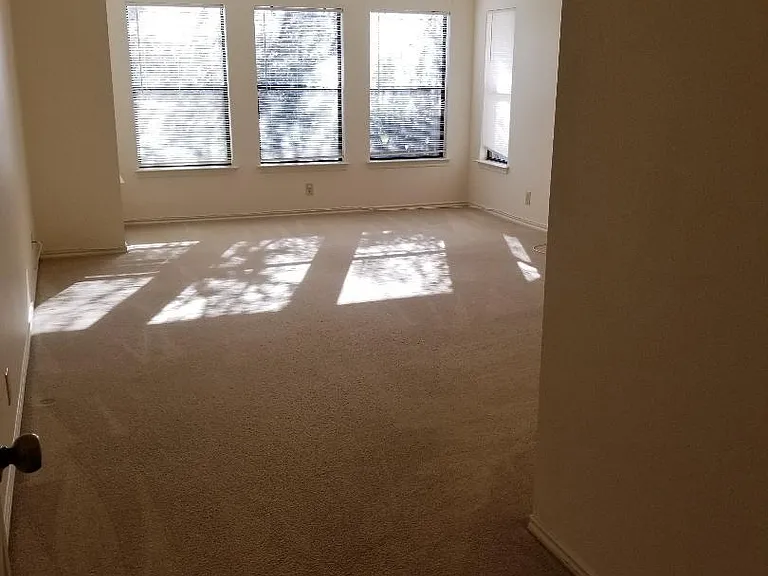 14234 Emerald Hill Dr — Photo 17