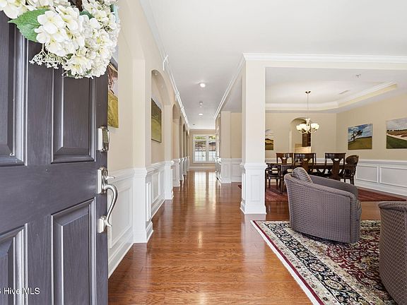 3rd image of 130 Shadow Creek Court