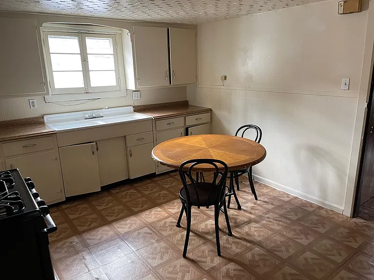 43 Harriet Ave — Photo 8