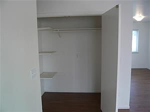 5th image of 206 E El Camino St