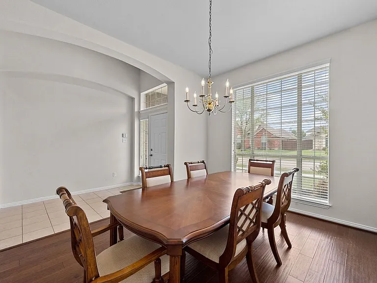 3205 Hamlett Ln — Photo 10