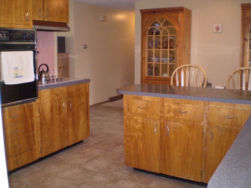 2nd image of 34 Peacedale Rd