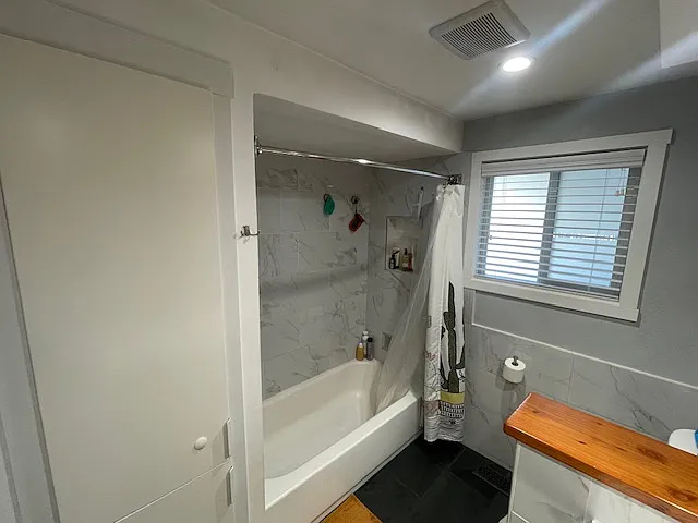 2174 Broadway St NE — Photo 14