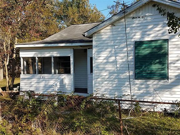 2nd image of 6917 Moore St