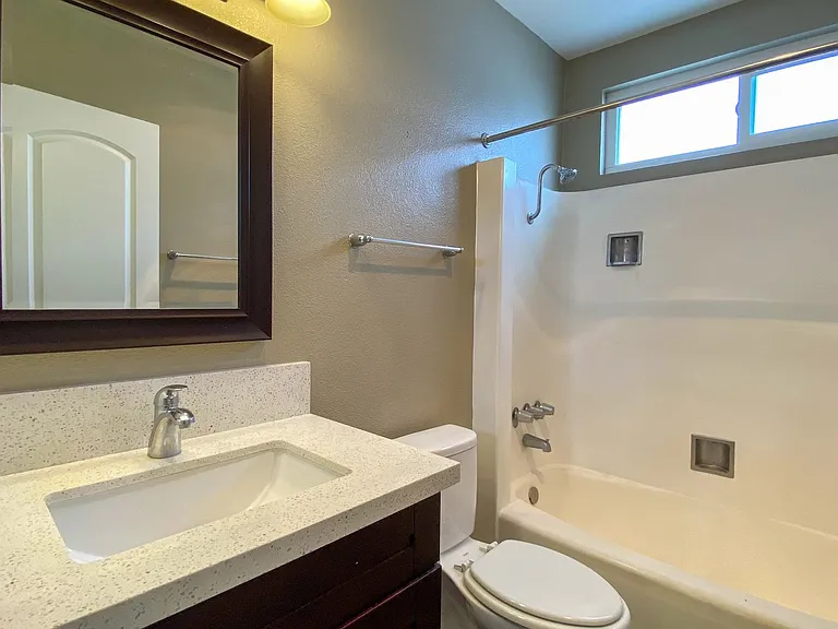 SF Laurel Apts — Photo 6