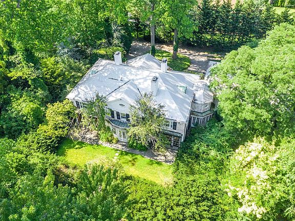 3rd image of 27 Lavenders Ct