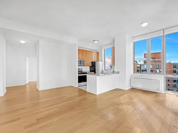 425 Main St Penthouse 2G, New York, NY 10044