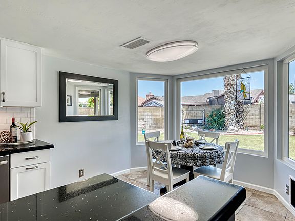 4th image of 7710 W Dahlia Dr