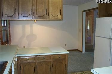 3rd image of 157 Fairlawn Ave