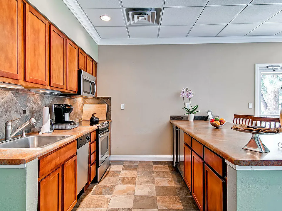 Clubhouse Kitchen