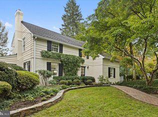 9733 W Bexhill Dr, Kensington, MD 20895