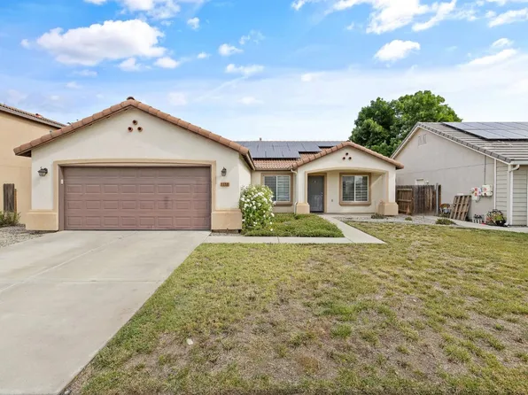 1356 W Castoro Way, Hanford, CA 93230