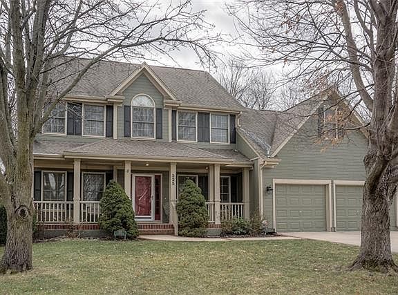 2nd image of 325 SE Sumpter Dr