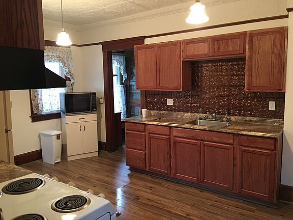 5th image of 9 Franklin St