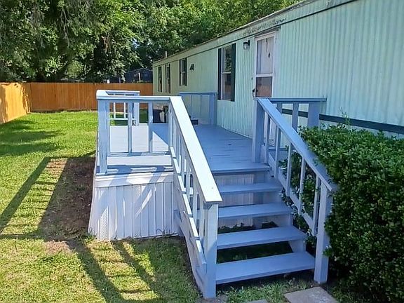 4th image of 10026 Cedar Landing Dr