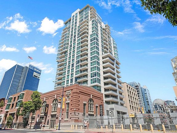 4th image of 325 7th Ave Unit 308