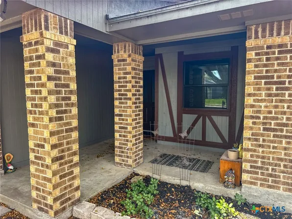 1201 Westwood St, Victoria, TX 77901