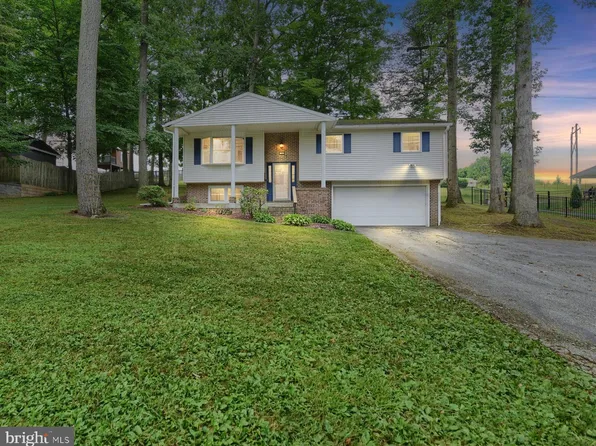 28 Autumn Dr, Dillsburg, PA 17019