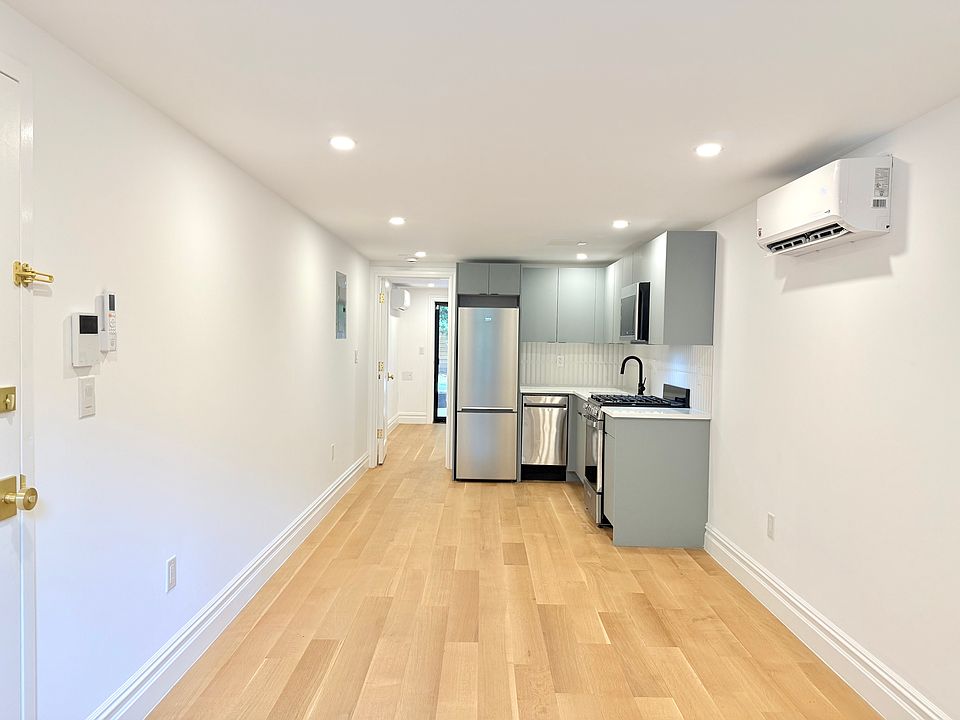 1st image of 174 Hall St