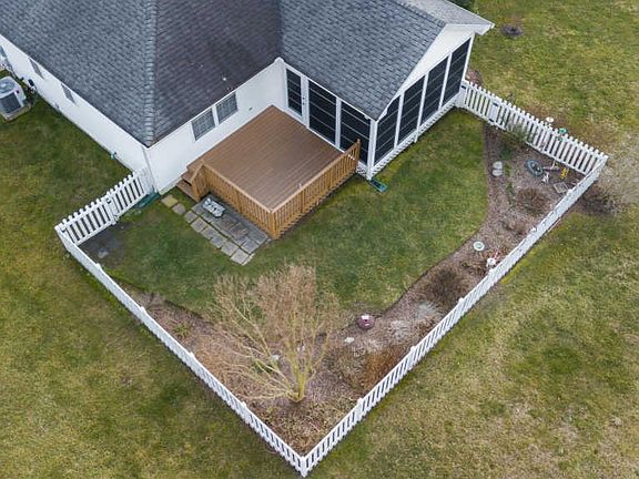 5th image of 11 Coral Ln