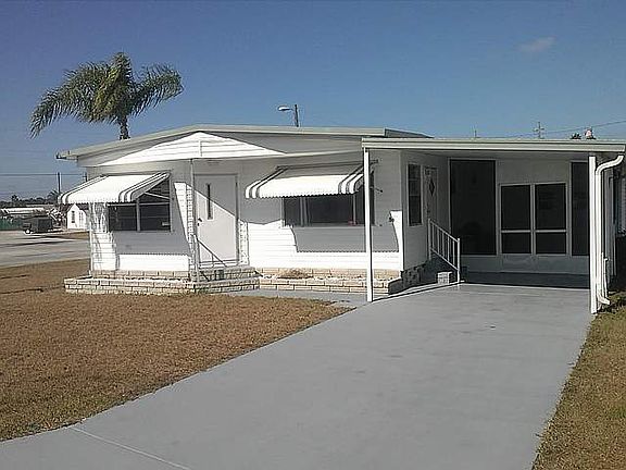 2nd image of 56 Temple Cir