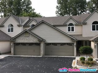 9868 Palm St NW, Coon Rapids, MN 55433
