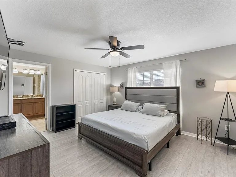 8955 Bismarck Palm Rd — Photo 22