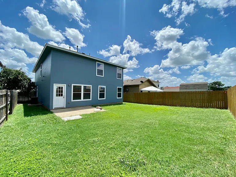 6608 Ferrystone Pass — Photo 32