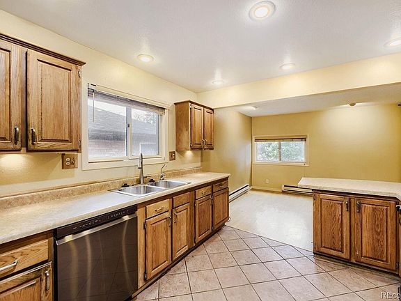 5th image of 385 E Chenango Avenue