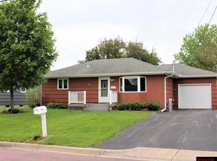 114 S Plainview Ave, Mankato, MN 56001