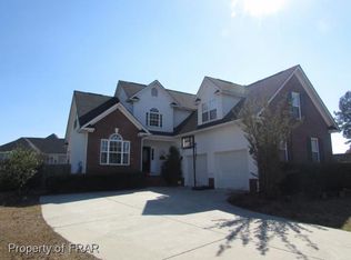 1323 Hunters Trl, Hope Mills, NC 28348