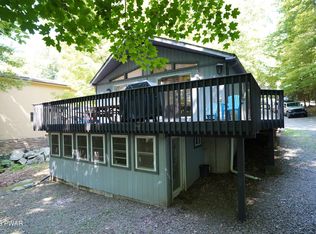 63 Woodridge Dr, Lake Ariel, PA 18436