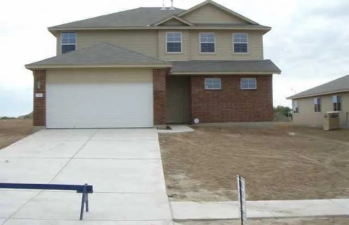 200 Picadilly Dr