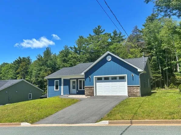 144 Winburn Ave, Bridgewater, NS B4V 4A2