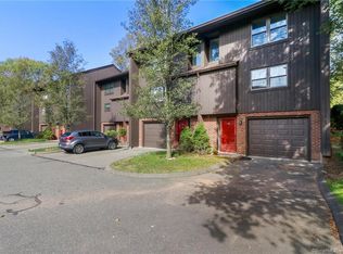 191 Natchaug Dr #191, Meriden, CT 06450