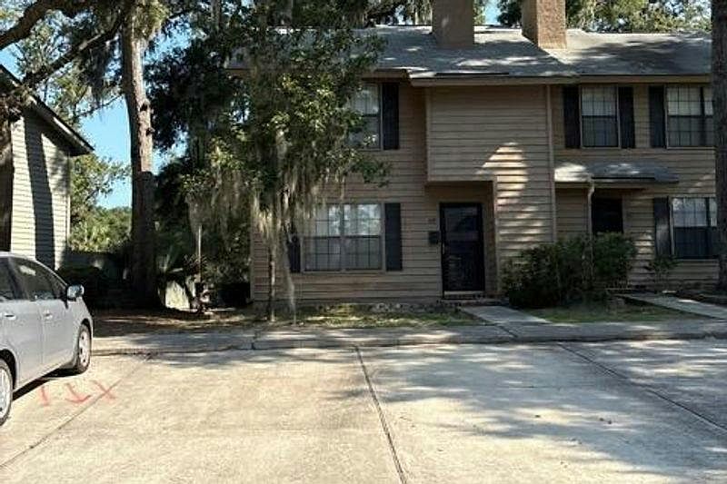 1st image of 49 Hidden Lake Ct