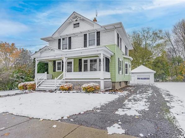 234 Lake St, Wilson, NY 14172