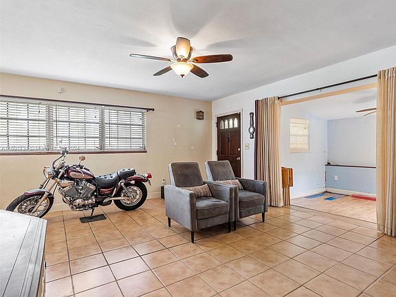 3rd image of 18040 SW 94th Ct