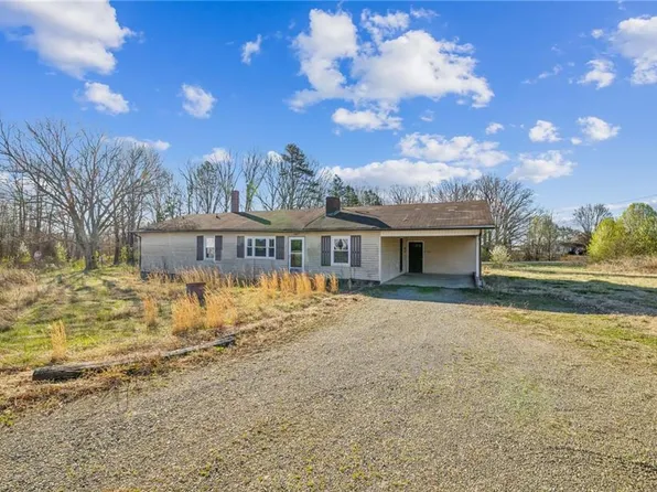 3501 Rock House Mountain Rd, Boonville, NC 27011