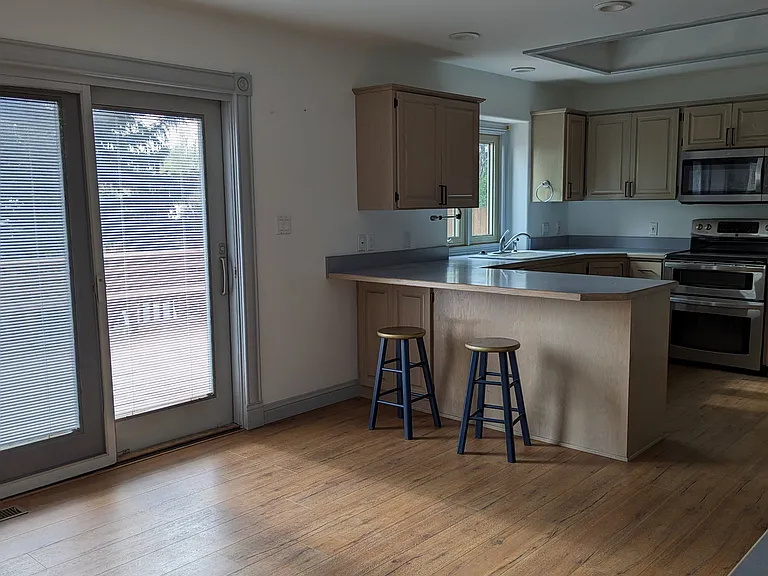 1054 Arapaho Dr — Photo 3