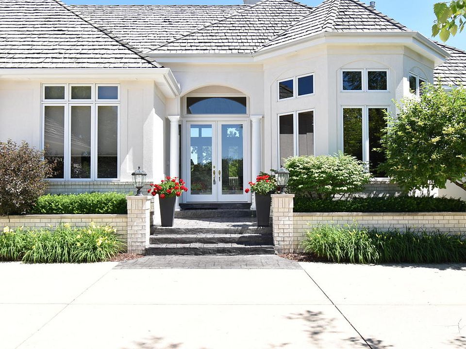 2nd image of 1801 Balsam Ct
