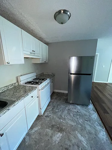 467 Allen St Photo 1
