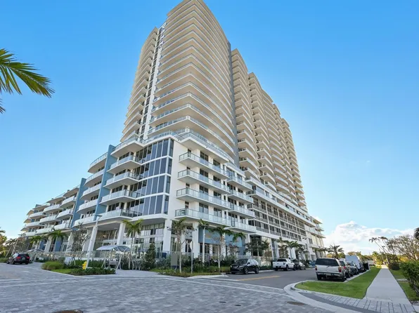 220 Lake Shore Drive #709, West Palm Beach, FL 33403